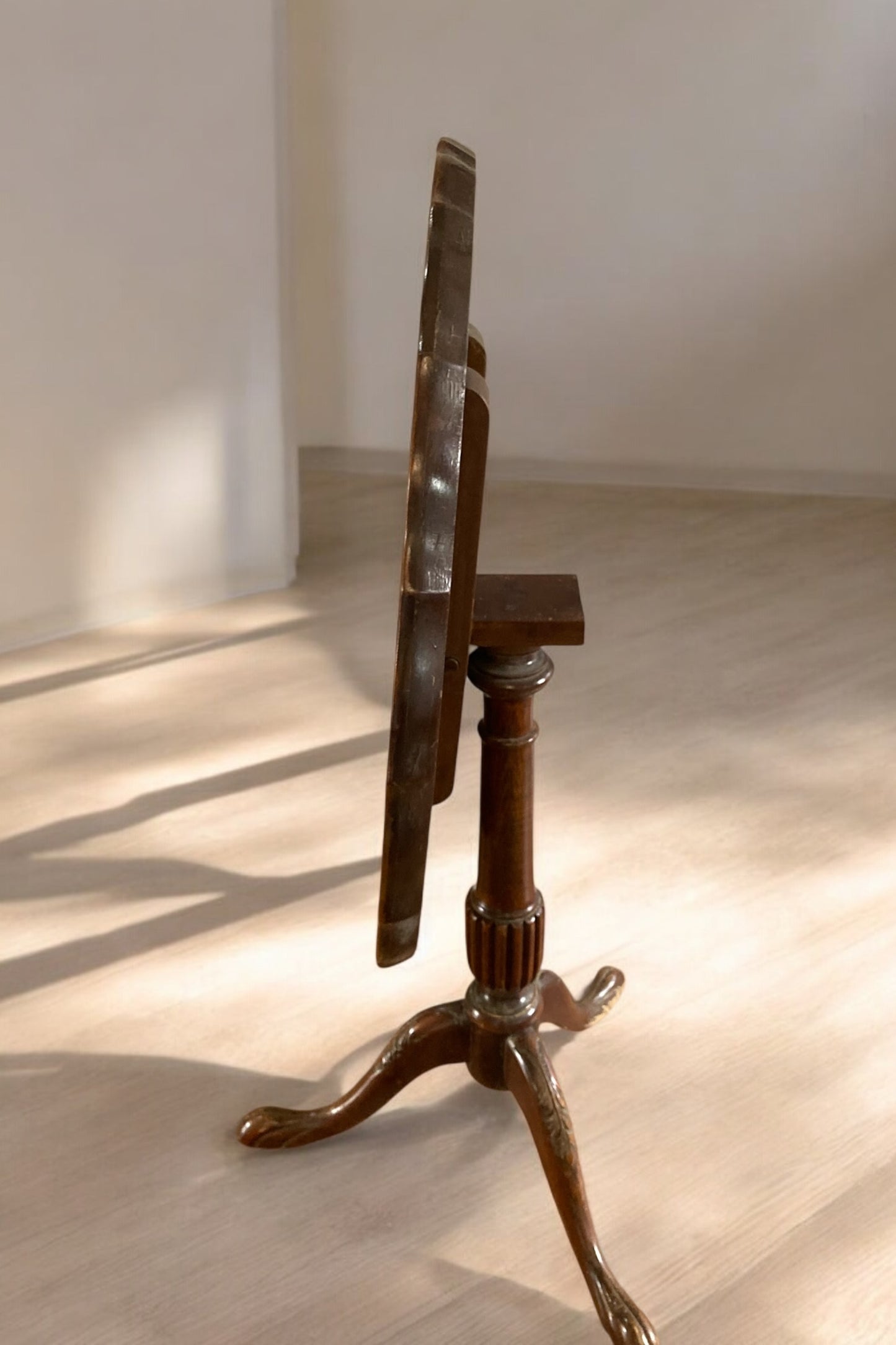 George III Mahogany Pie Crust Tilt top table late 1800's