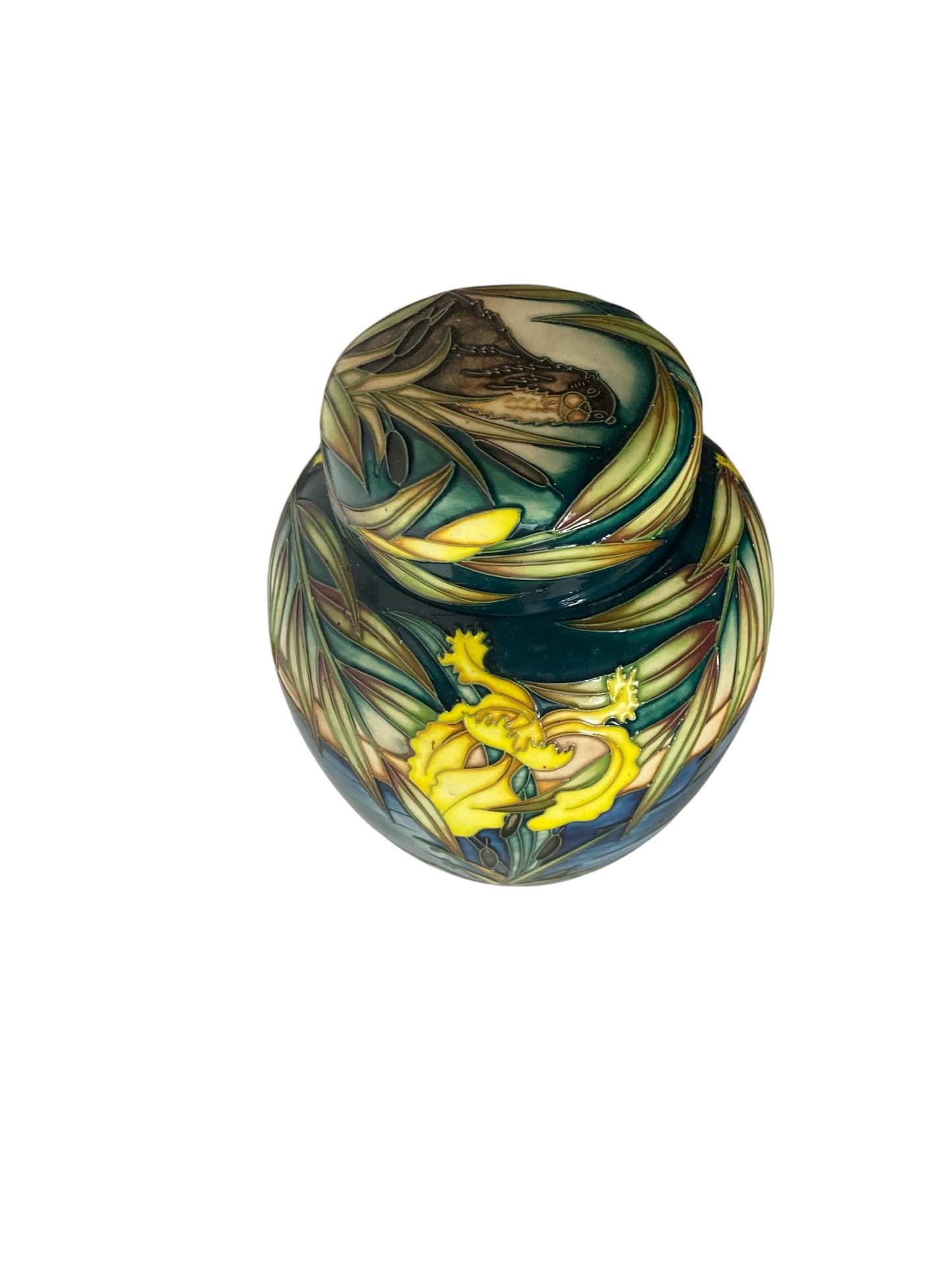 Moorcroft pottery 'Otters' ginger jar, designed by Sian Leeper