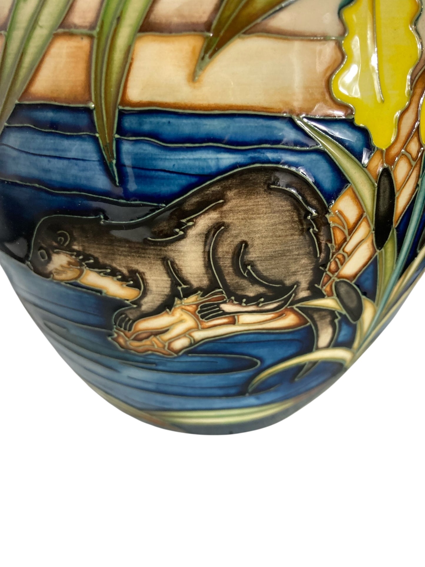 Moorcroft pottery 'Otters' ginger jar, designed by Sian Leeper