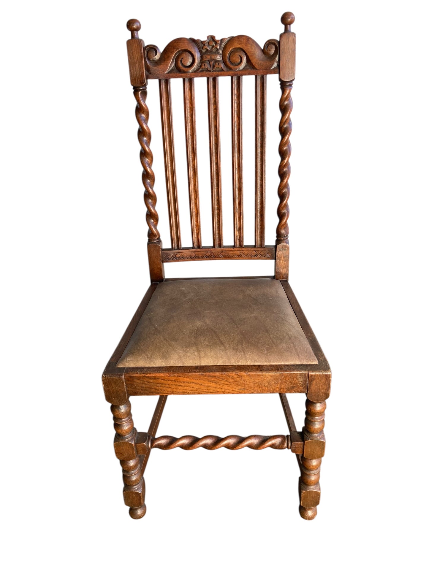 Pair of antique oak barley twist dining chairs dating from the late Victorian (c. 1880)to Edwardian (c. 1910–1920)eras.