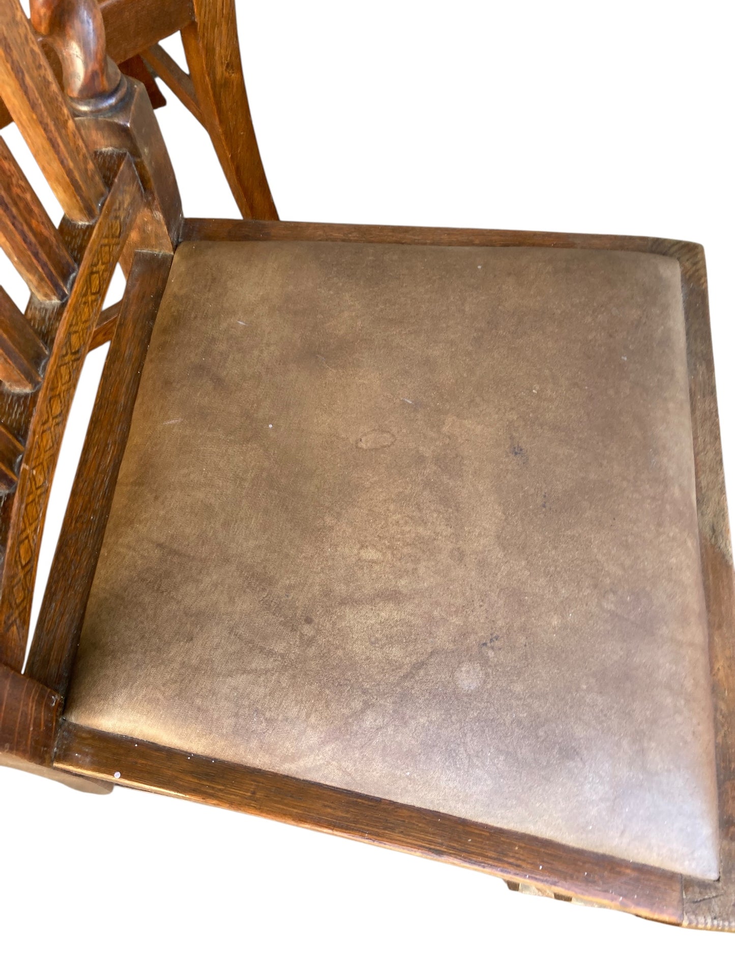 Pair of antique oak barley twist dining chairs dating from the late Victorian (c. 1880)to Edwardian (c. 1910–1920)eras.