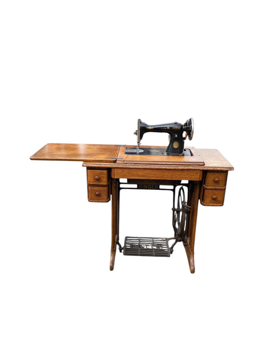 Vintage Singer treadle sewing machine, early 20th century, Operational