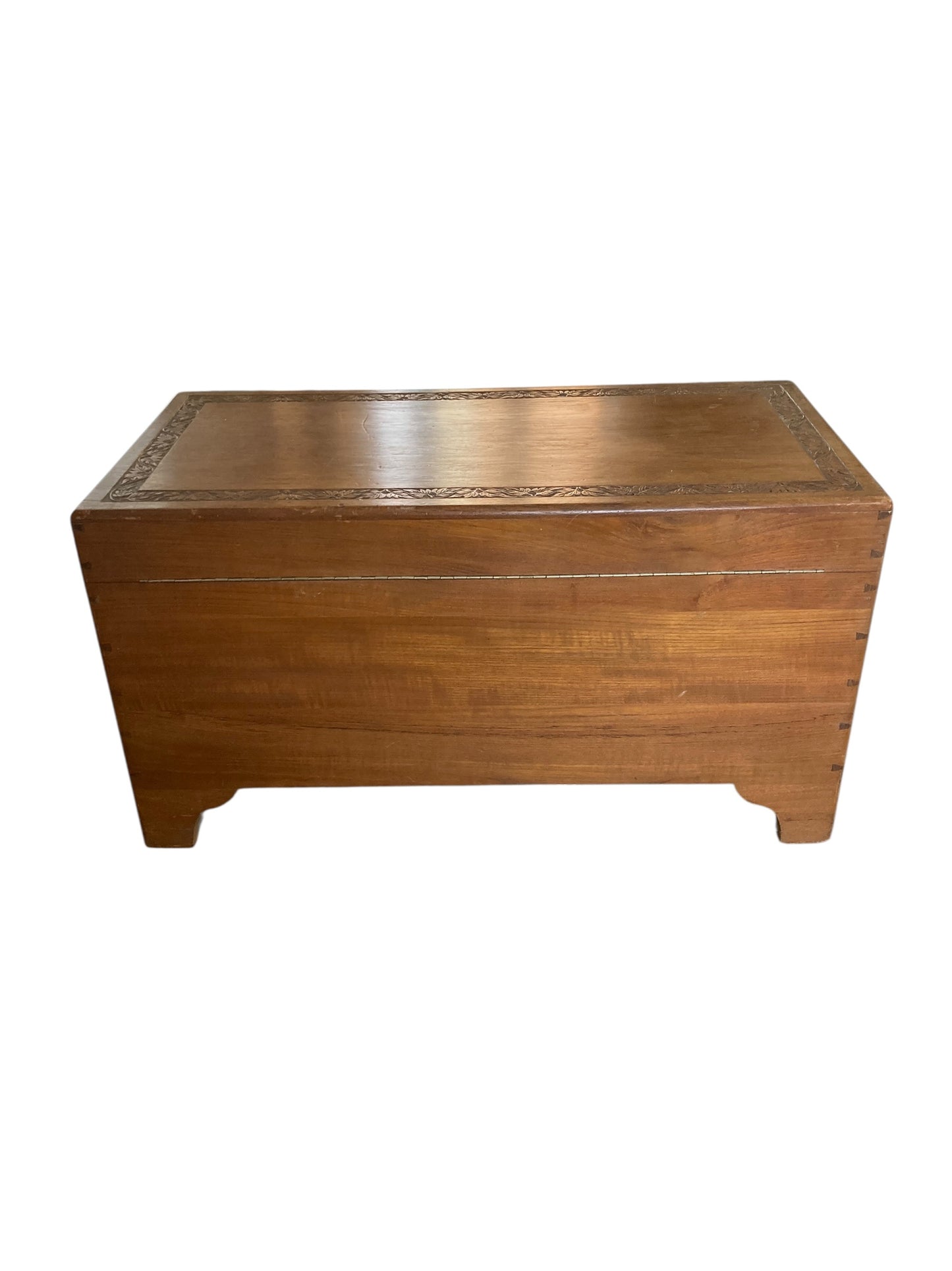 Camphor wood blanket chest or storage trunk Mid-20th-century Oriental or Singaporean design