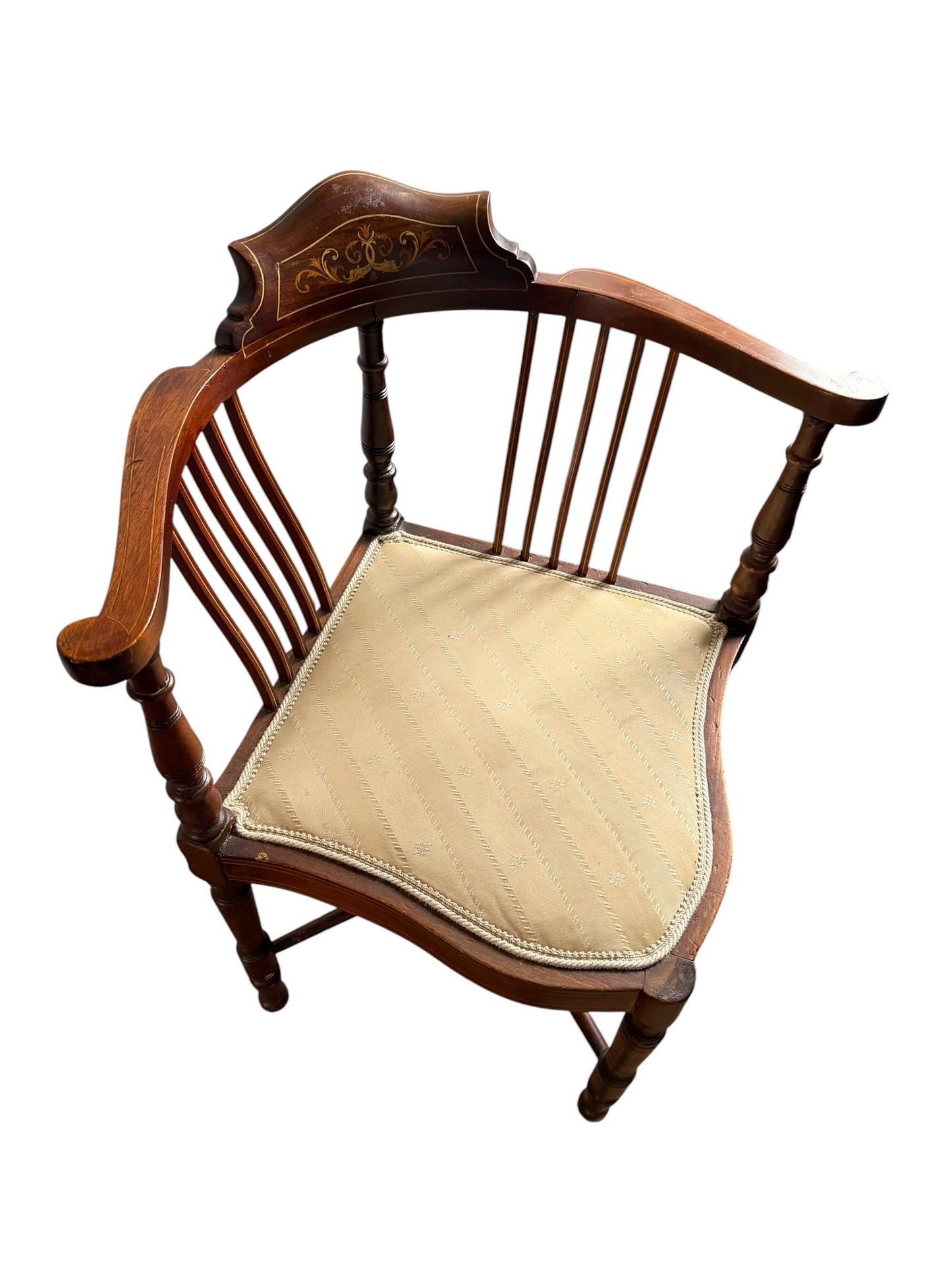 antique Edwardian inlaid mahogany corner chair, dating from the early 19th century (circa 1900–1910).