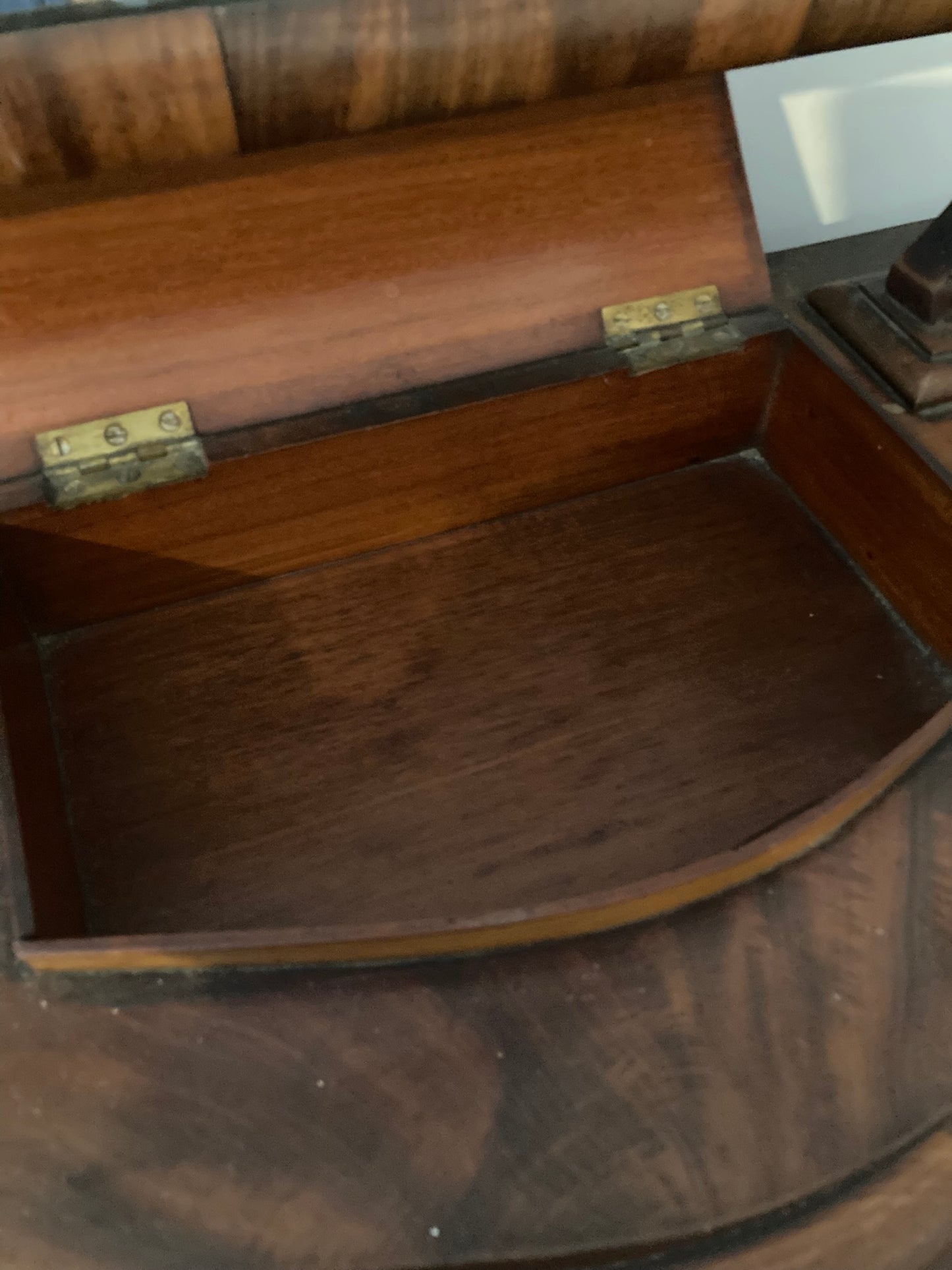 Victorian Mahogany Dressing Table swing Mirror Carved Scottish Thistle Carving Late 19 Century