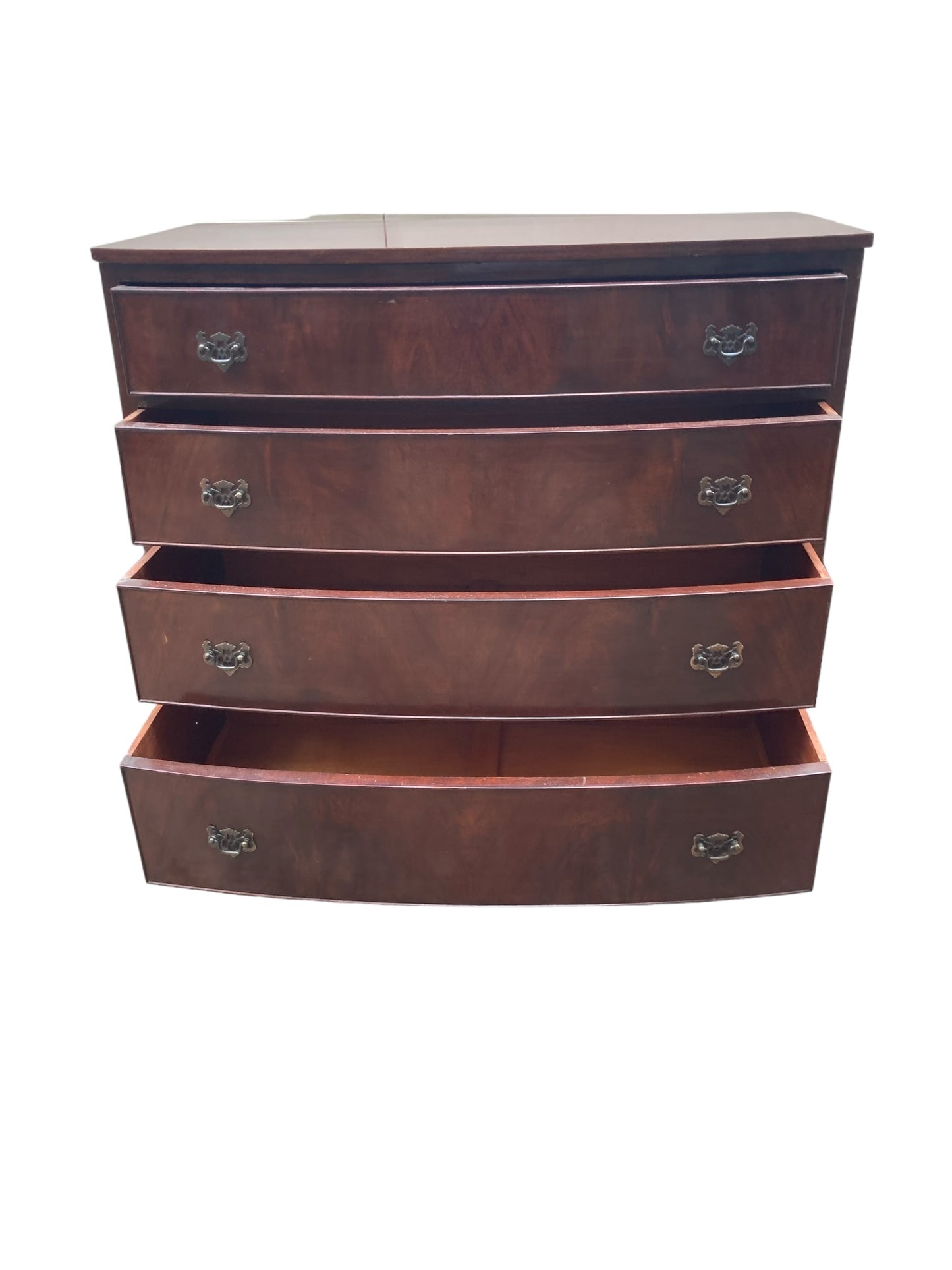 Bow fronted Mahogany Chest of 4 graduated drawers,