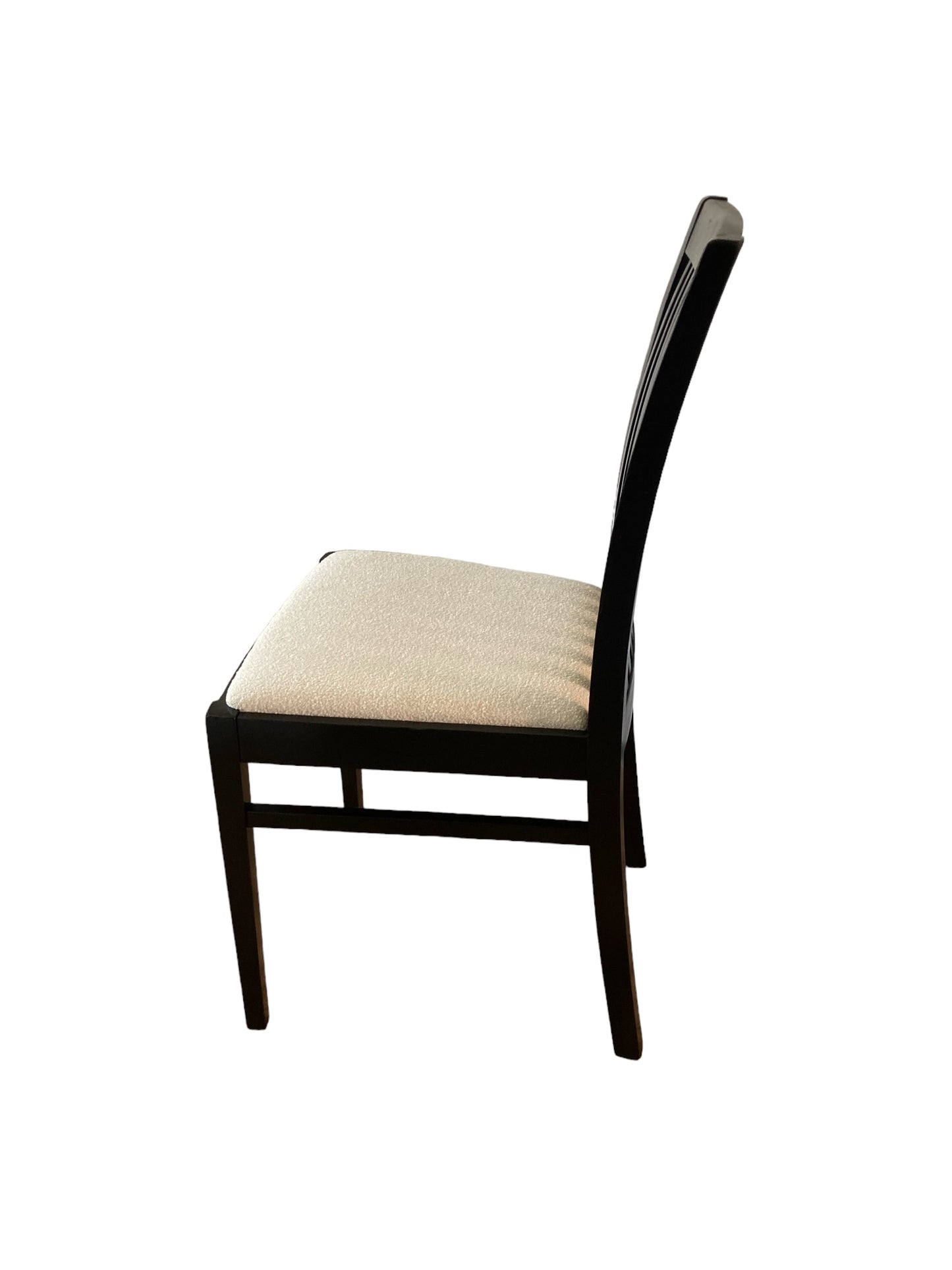 A set of 6 Italian Sedi Friuli dining chairs finished in gloss black with cream Boucle upholstery