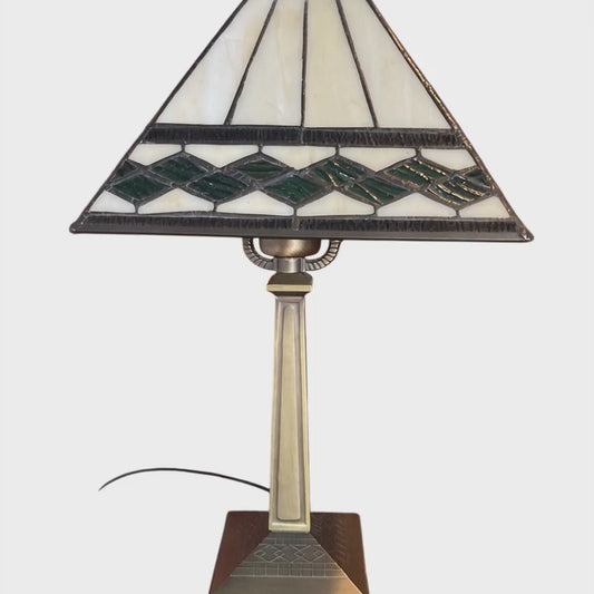 Art Deco-style table lamp in the Manor of Tiffany